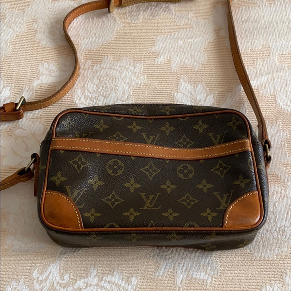 Louis Vuitton older style bag